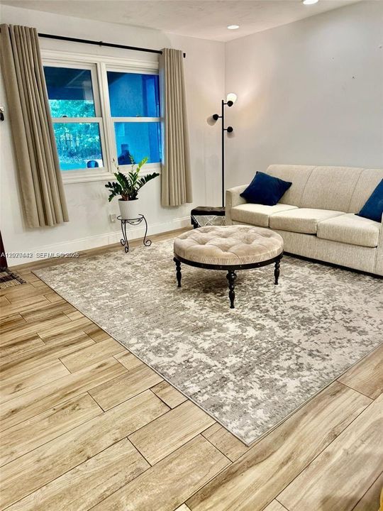 For Rent: $4,500 (3 beds, 2 baths, 1728 Square Feet)