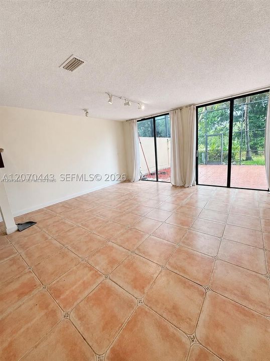 En Renta: $3,850 (3 camas, 2 baños, 1712 Pies cuadrados)