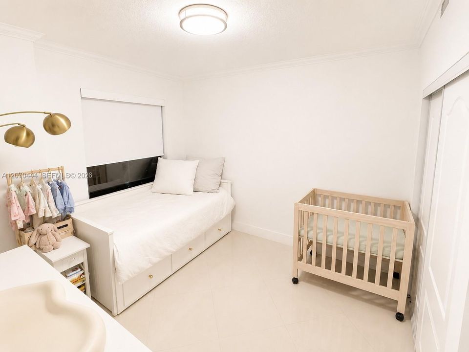 For Rent: $3,500 (2 beds, 2 baths, 966 Square Feet)