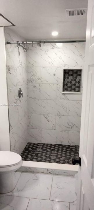 На продажу: $129,999 (2 спален, 2 ванн, 960 Квадратных фут)