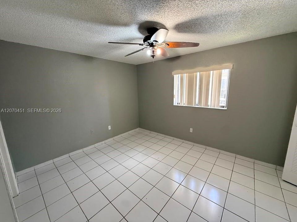 For Rent: $2,100 (2 beds, 1 baths, 778 Square Feet)