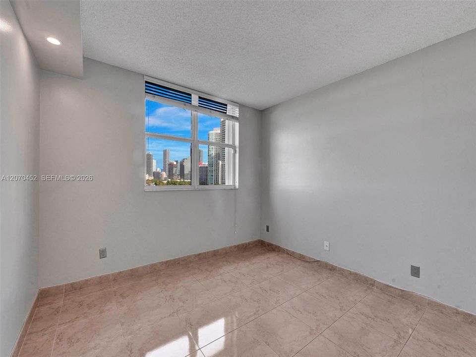 En Venta: $715,000 (2 camas, 2 baños, 1140 Pies cuadrados)