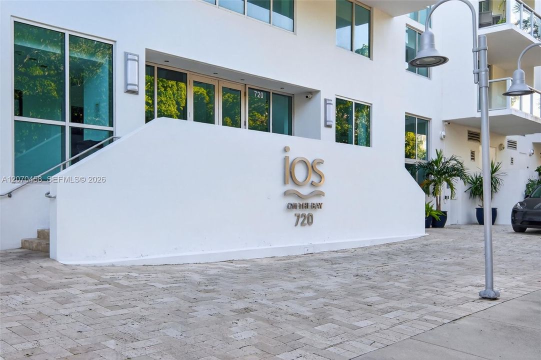 For Rent: $5,500 (2 beds, 2 baths, 1172 Square Feet)