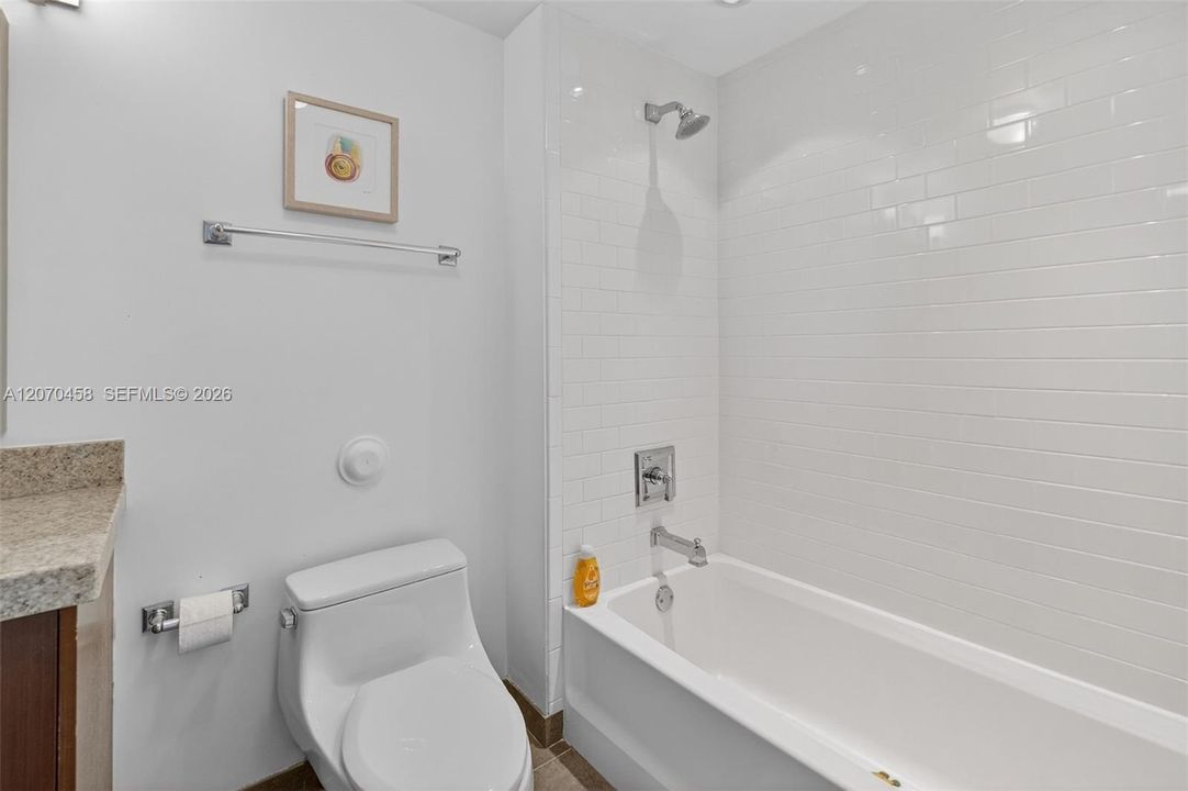 For Rent: $5,500 (2 beds, 2 baths, 1172 Square Feet)
