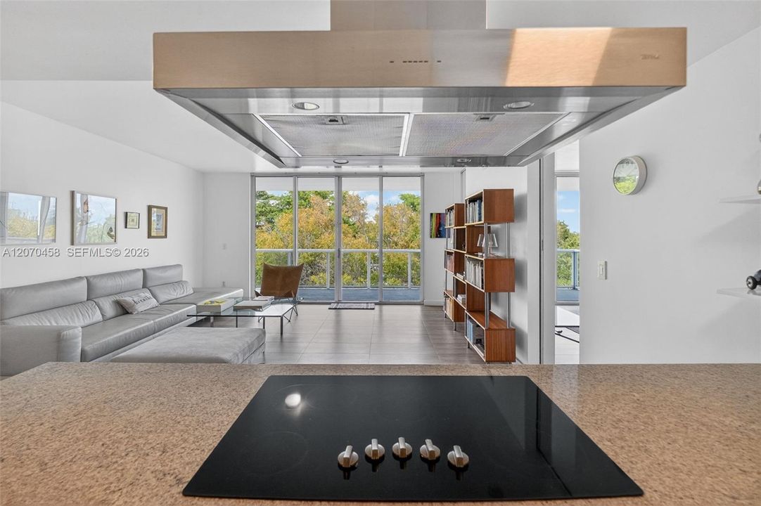 For Rent: $5,500 (2 beds, 2 baths, 1172 Square Feet)