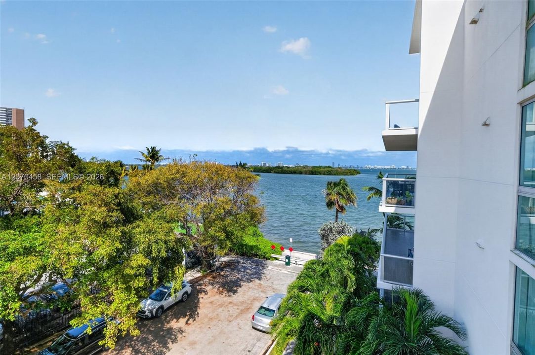 For Rent: $5,500 (2 beds, 2 baths, 1172 Square Feet)