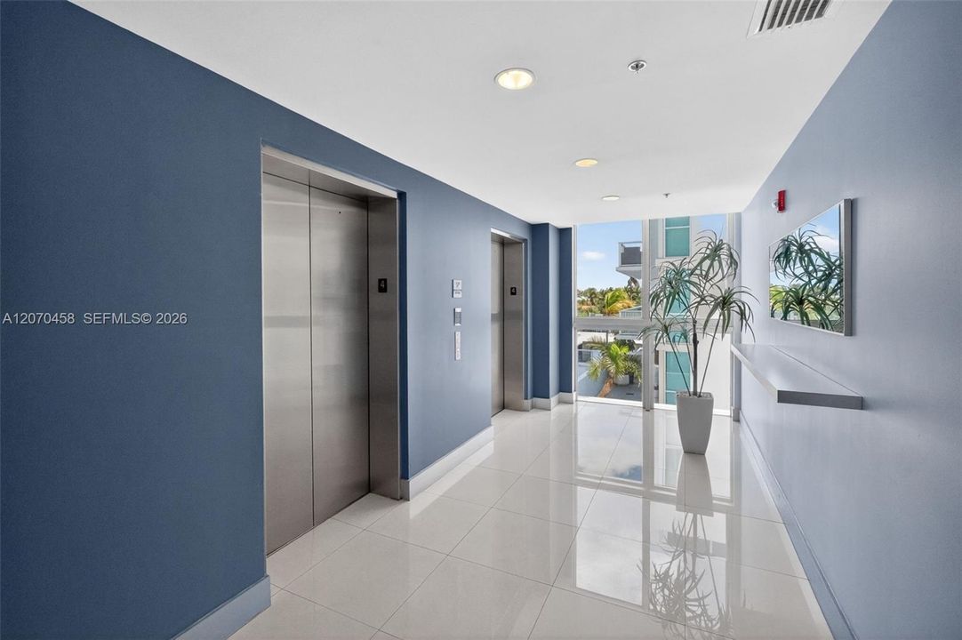 For Rent: $5,500 (2 beds, 2 baths, 1172 Square Feet)