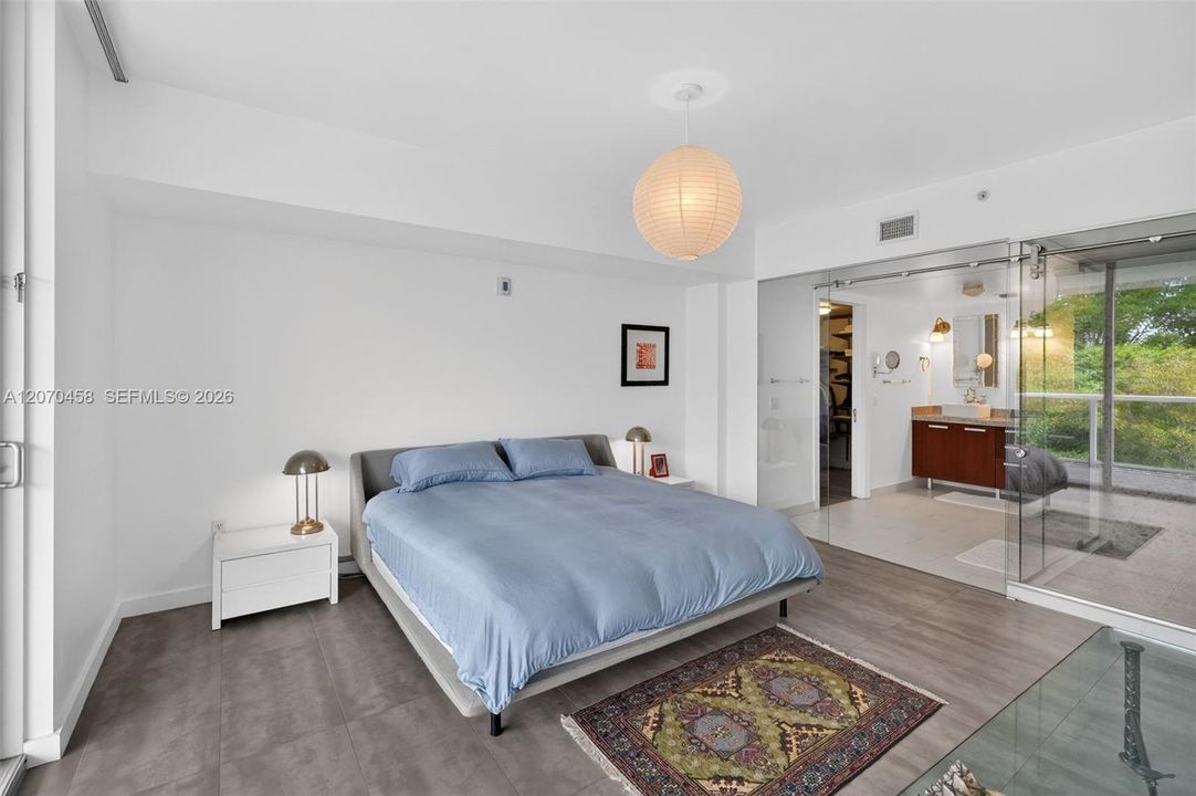 For Rent: $5,500 (2 beds, 2 baths, 1172 Square Feet)