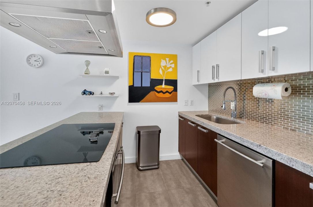For Rent: $5,500 (2 beds, 2 baths, 1172 Square Feet)