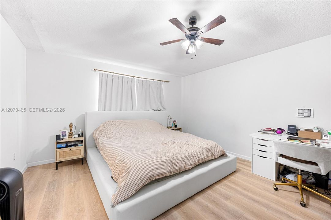 For Sale: $495,000 (3 beds, 3 baths, 1304 Square Feet)