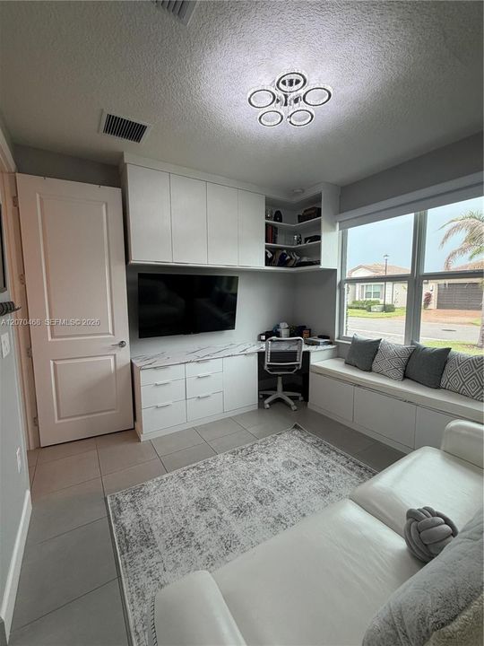 Guest Bedroom/Office