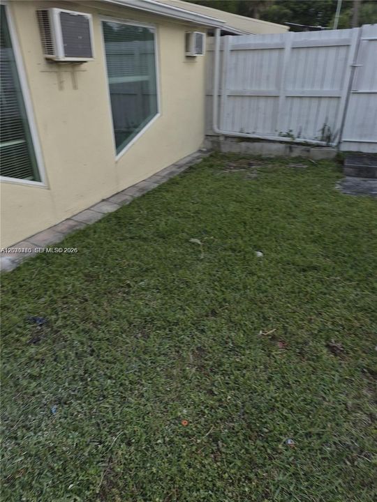 For Sale: $260,000 (4 beds, 1 baths, 1000 Square Feet)