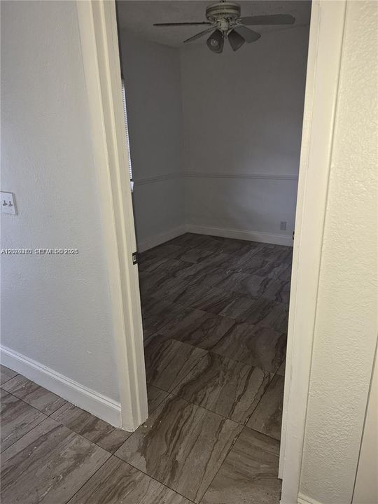 For Sale: $260,000 (4 beds, 1 baths, 1000 Square Feet)