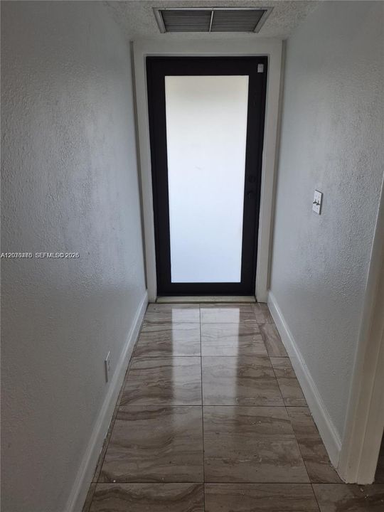 For Sale: $260,000 (4 beds, 1 baths, 1000 Square Feet)