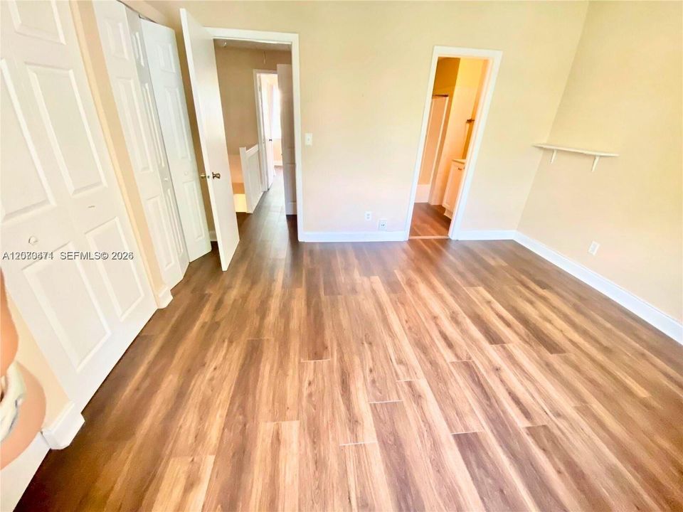 For Rent: $2,800 (2 beds, 1 baths, 1120 Square Feet)