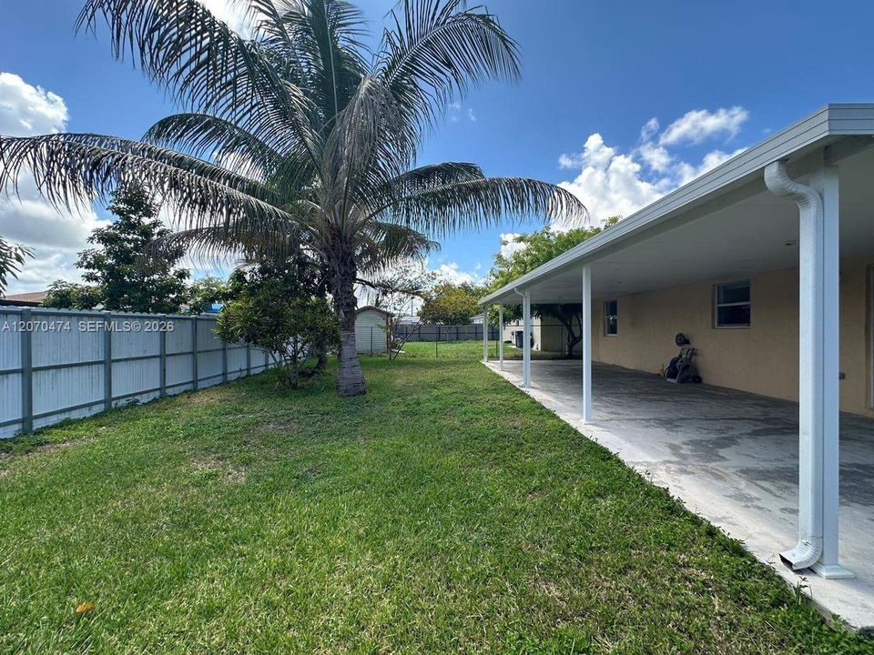 For Rent: $2,800 (3 beds, 2 baths, 1200 Square Feet)