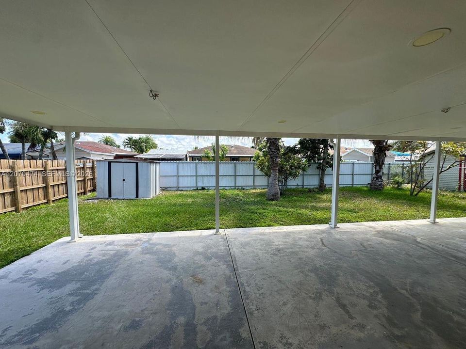For Rent: $2,800 (3 beds, 2 baths, 1200 Square Feet)