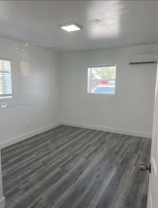 For Rent: $1,600 (1 beds, 1 baths, 1425 Square Feet)