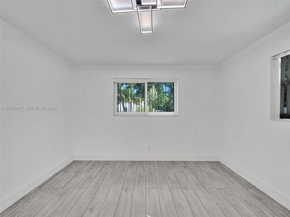 For Sale: $778,000 (2 beds, 2 baths, 1212 Square Feet)