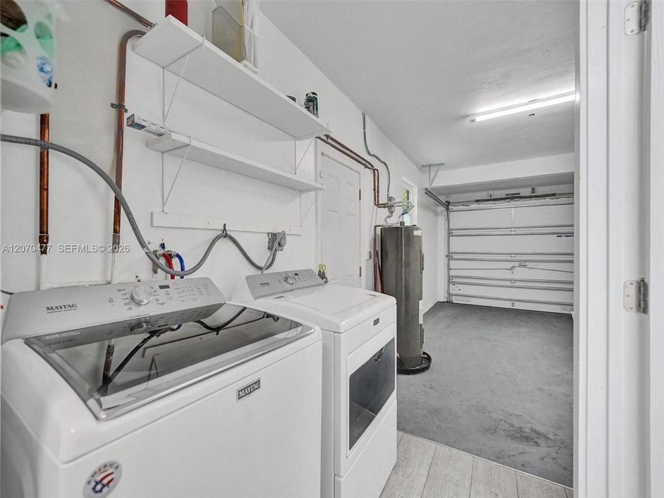 For Sale: $778,000 (2 beds, 2 baths, 1212 Square Feet)