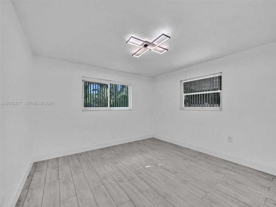 For Sale: $778,000 (2 beds, 2 baths, 1212 Square Feet)