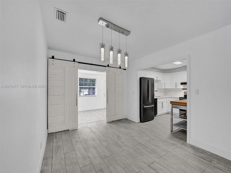 For Sale: $778,000 (2 beds, 2 baths, 1212 Square Feet)