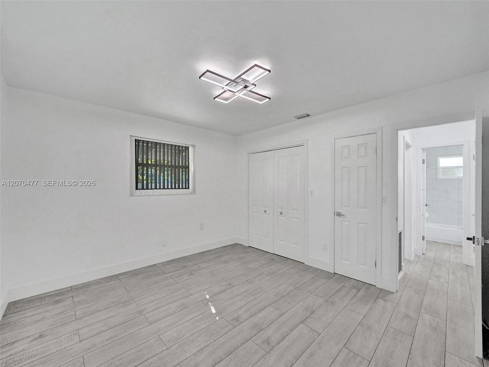 For Sale: $778,000 (2 beds, 2 baths, 1212 Square Feet)