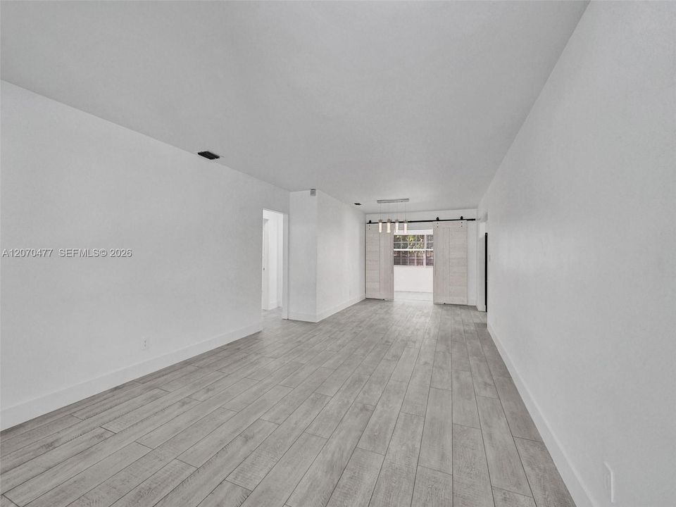 For Sale: $778,000 (2 beds, 2 baths, 1212 Square Feet)
