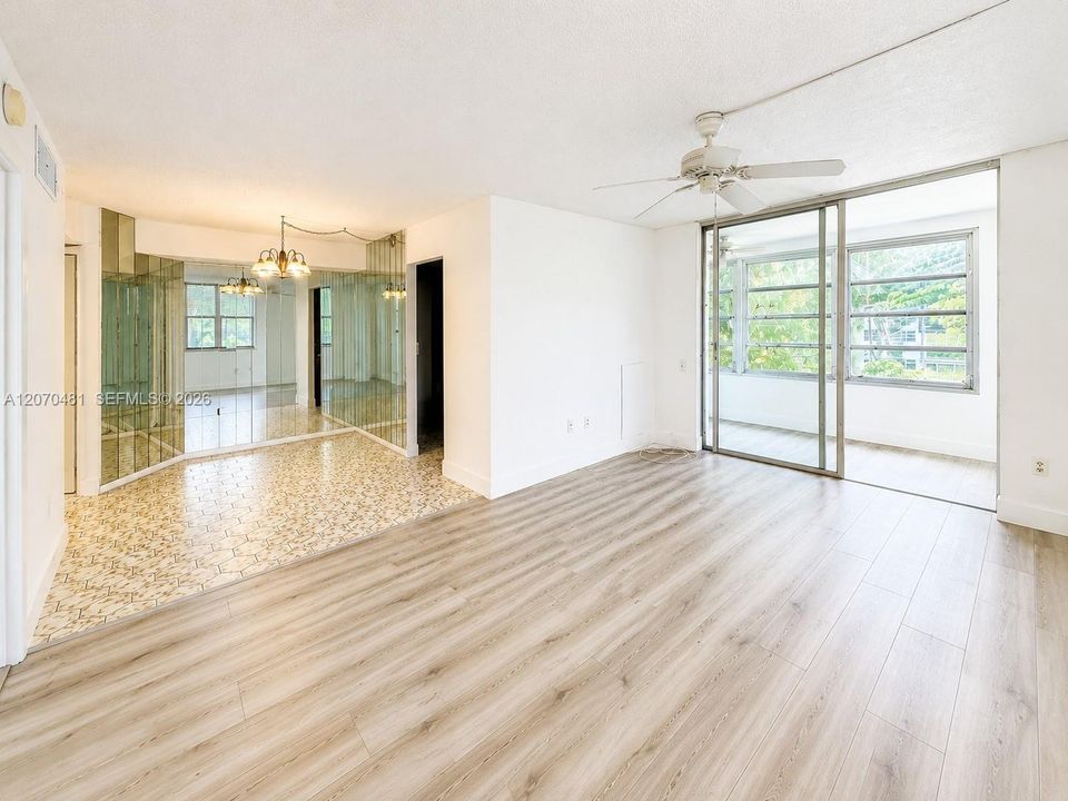 В аренду: $1,550 (2 спален, 2 ванн, 950 Квадратных фут)