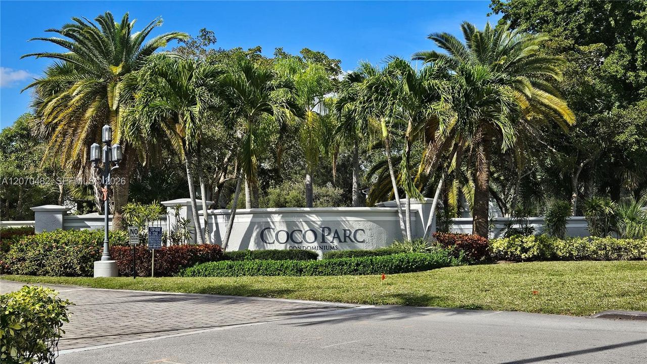 For Sale: $235,000 (2 beds, 1 baths, 920 Square Feet)