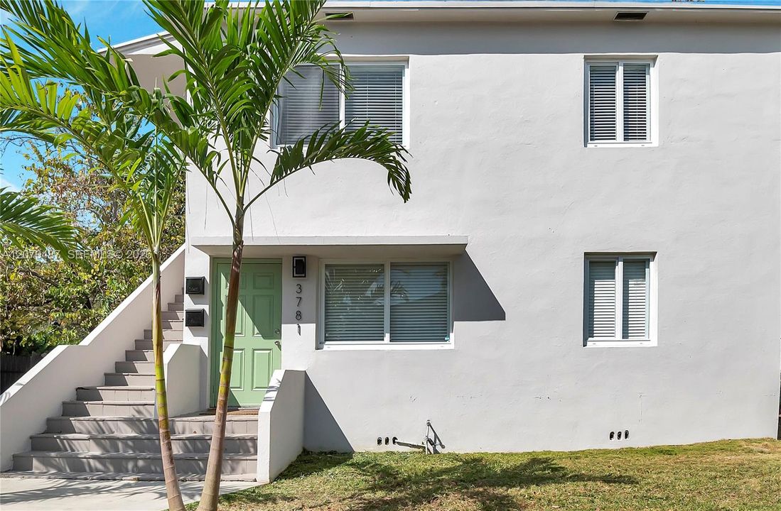 For Rent: $3,200 (2 beds, 1 baths, 750 Square Feet)