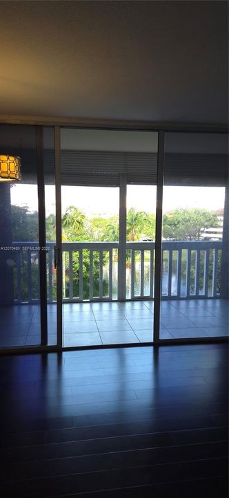 En Venta: $169,000 (2 camas, 2 baños, 1110 Pies cuadrados)