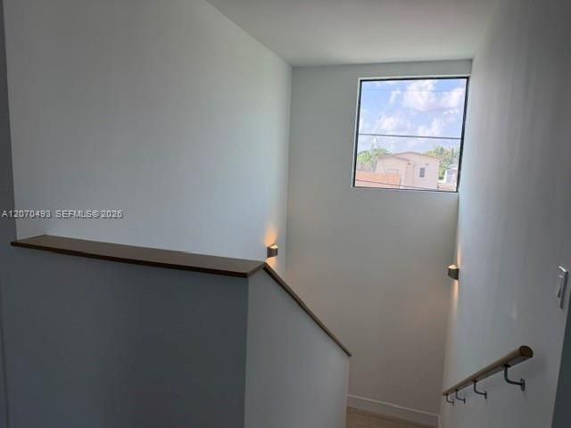 For Sale: $1,583,000 (5 beds, 5 baths, 2600 Square Feet)