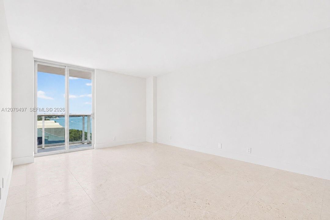 For Sale: $768,000 (2 beds, 2 baths, 1521 Square Feet)
