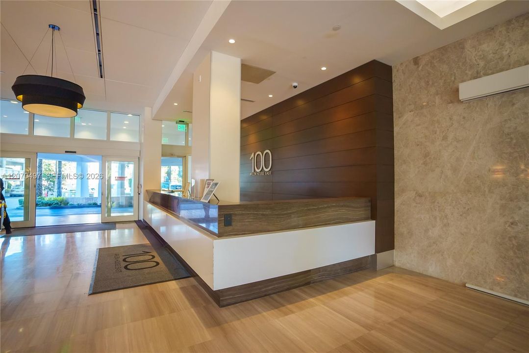 For Sale: $768,000 (2 beds, 2 baths, 1521 Square Feet)