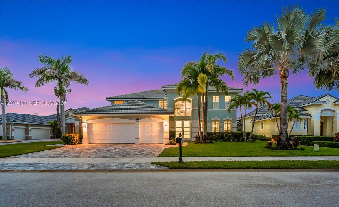 En Venta: $2,600,000 (5 camas, 4 baños, 3944 Pies cuadrados)
