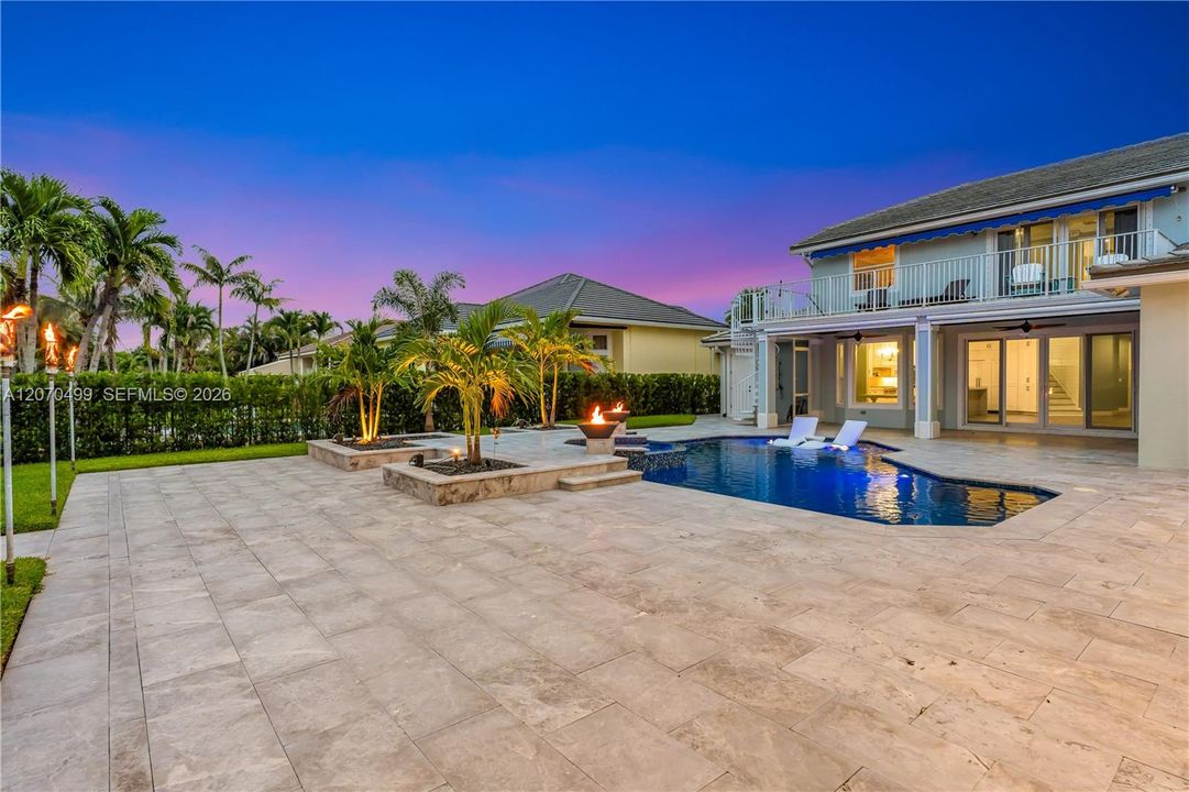 En Venta: $2,600,000 (5 camas, 4 baños, 3944 Pies cuadrados)