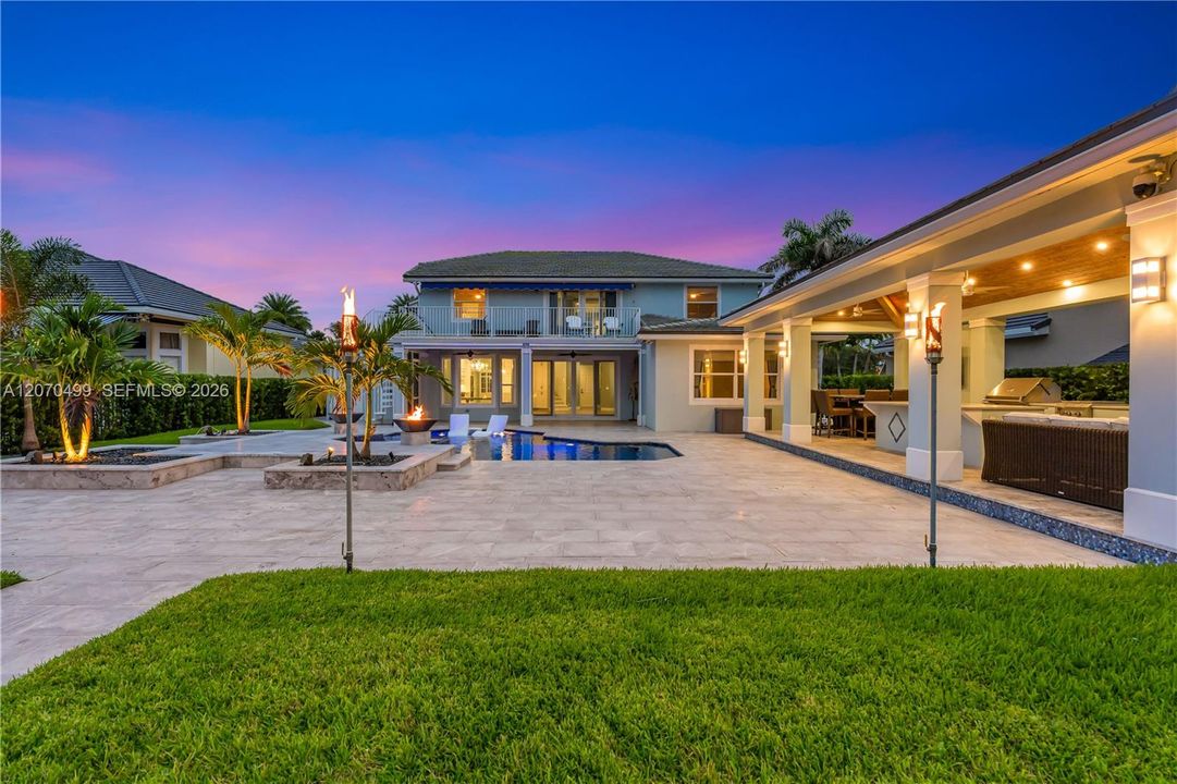 En Venta: $2,600,000 (5 camas, 4 baños, 3944 Pies cuadrados)