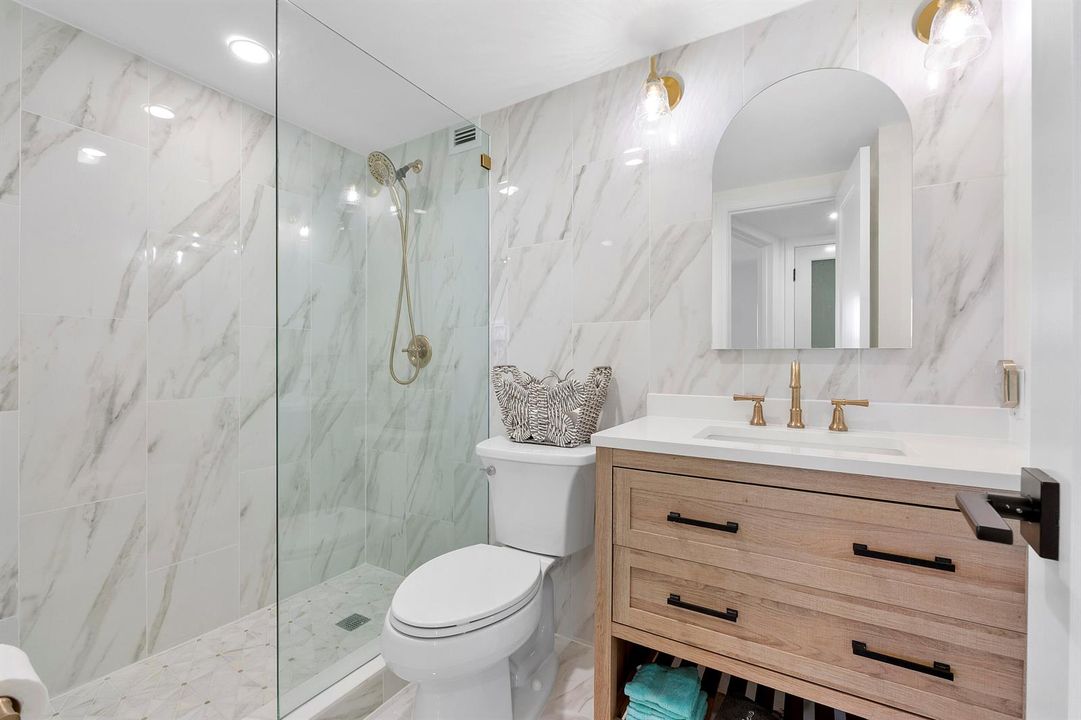 2871 N Ocean Blvd u406_027