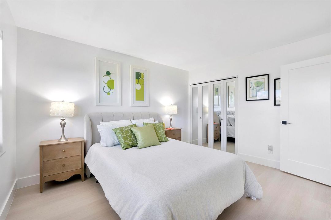 2871 N Ocean Blvd u406_026