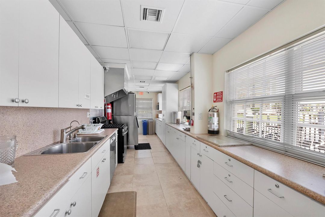 2871 N Ocean Blvd u406_067
