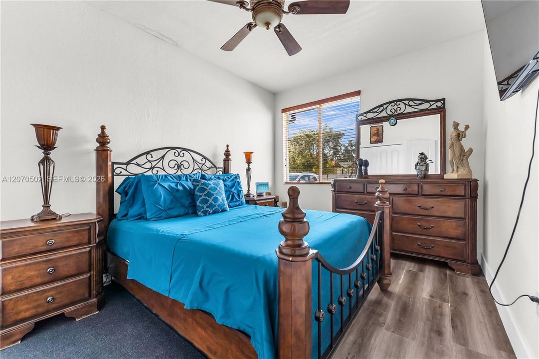 For Sale: $1,100,000 (4 beds, 3 baths, 2736 Square Feet)