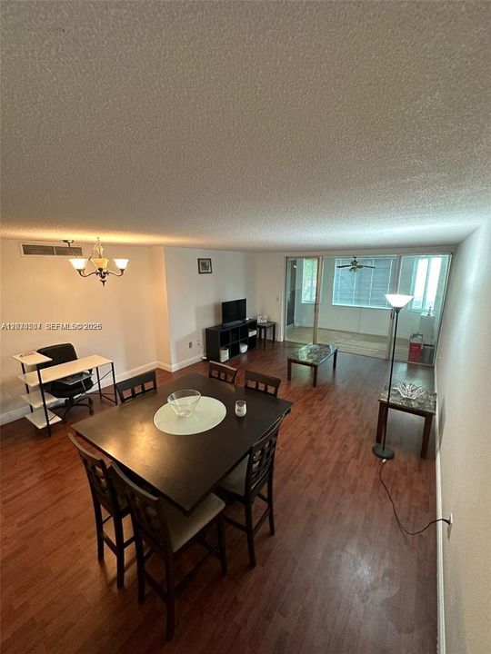 For Rent: $2,300 (2 beds, 2 baths, 1315 Square Feet)