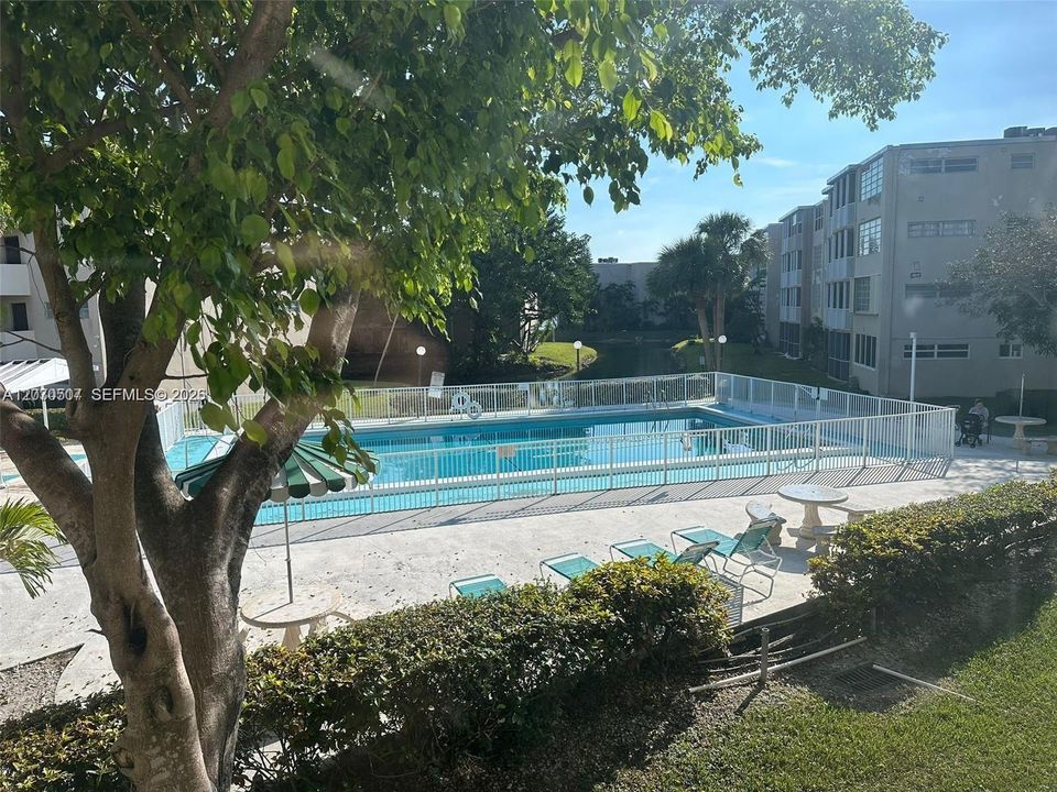 For Rent: $2,300 (2 beds, 2 baths, 1315 Square Feet)