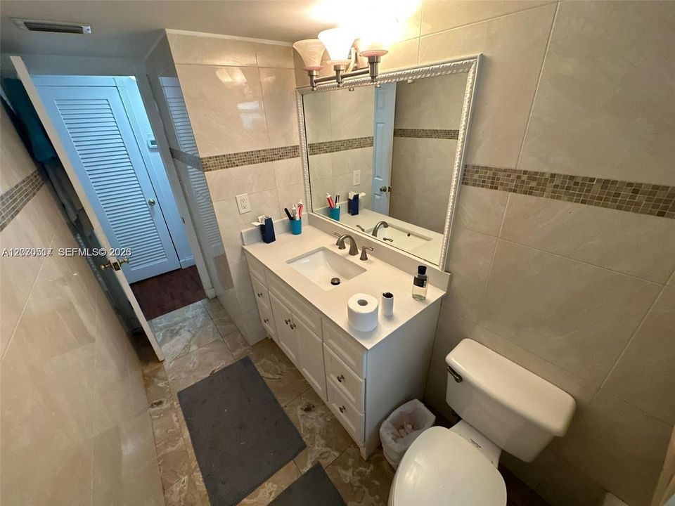 For Rent: $2,300 (2 beds, 2 baths, 1315 Square Feet)