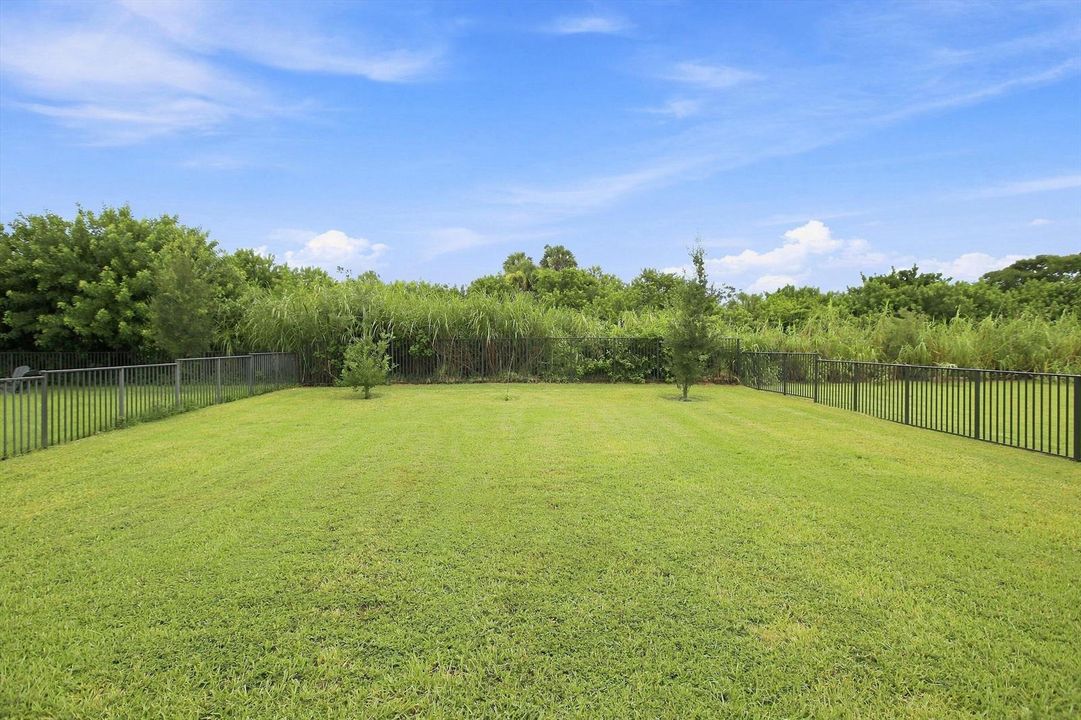 38-Property Photo 038