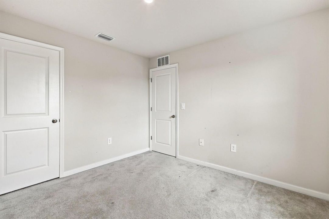 29-Property Photo 029