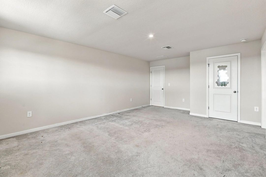 19-Property Photo 019