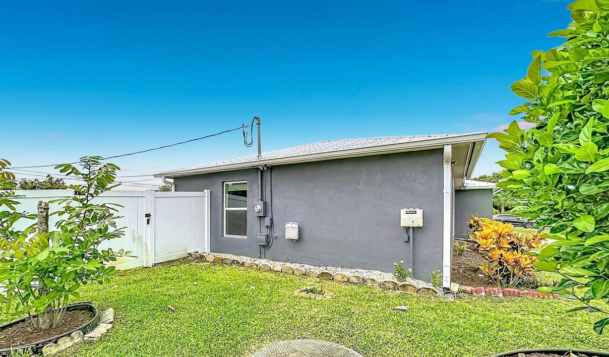 33_beyc6a7a4016e6098