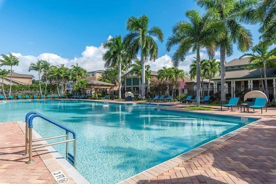 lakeside pool